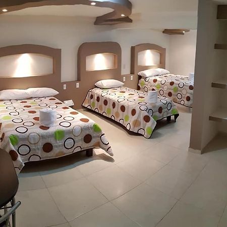 Hotel Caudillos Inn Emiliano Zapata  Екстериор снимка