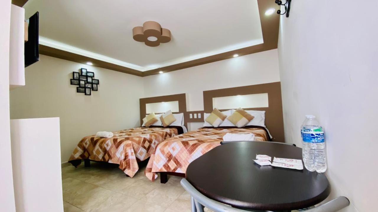 Hotel Caudillos Inn Emiliano Zapata  Екстериор снимка